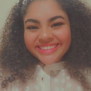 Meet your Posher, Leah